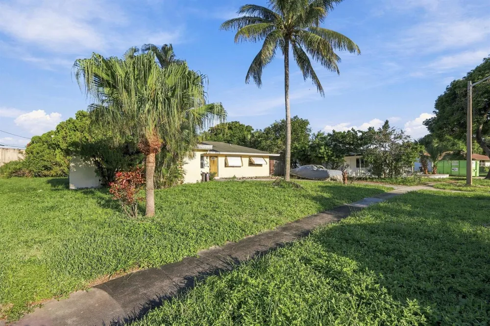 430 Ware Drive West Palm Beach, FL 33409