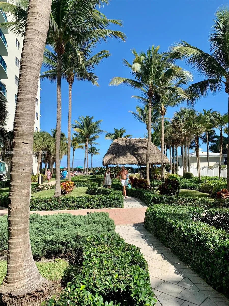3901 S Ocean Dr #10W Hollywood, FL 33019