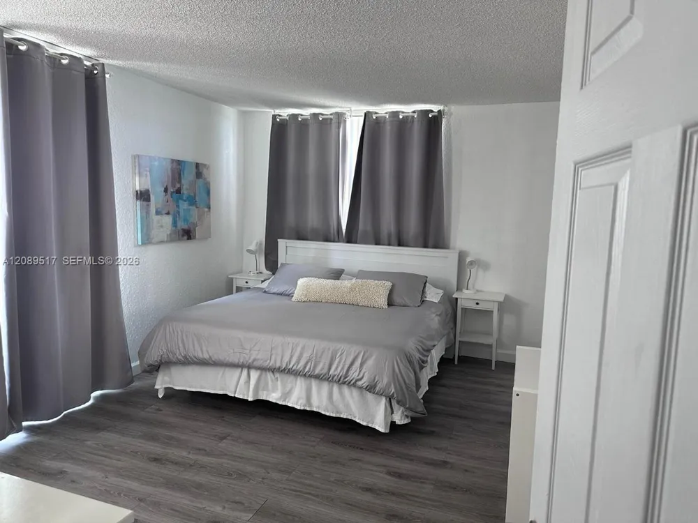 3901 S Ocean Dr #10W Hollywood, FL 33019