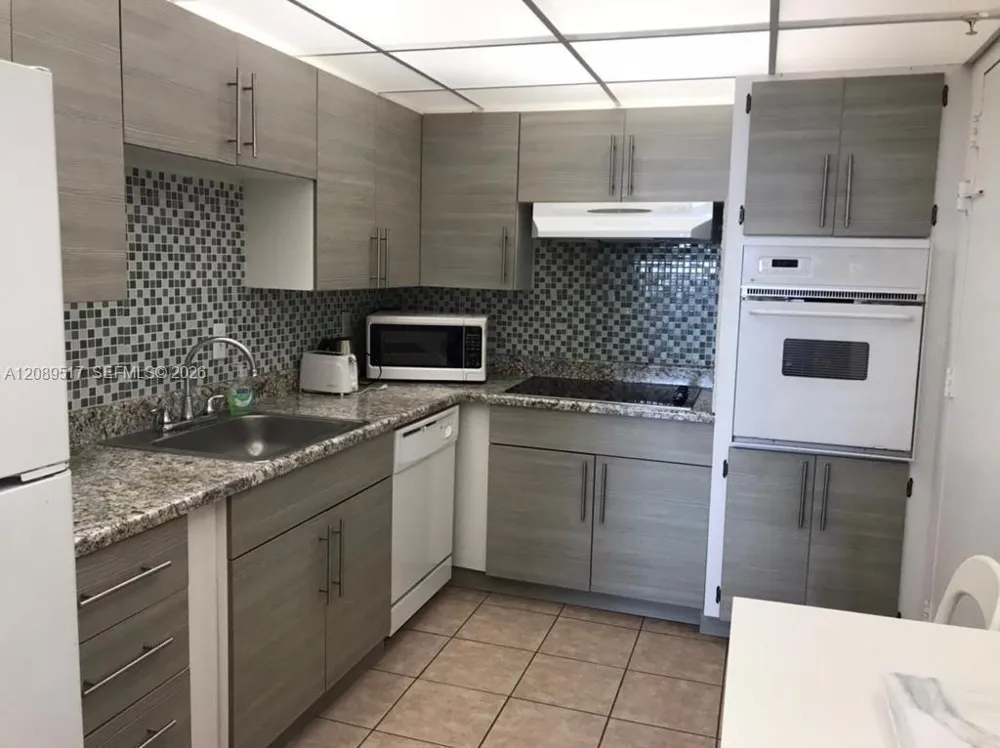 3901 S Ocean Dr #10W Hollywood, FL 33019