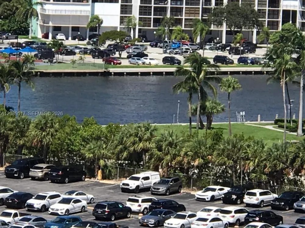 3901 S Ocean Dr #10W Hollywood, FL 33019