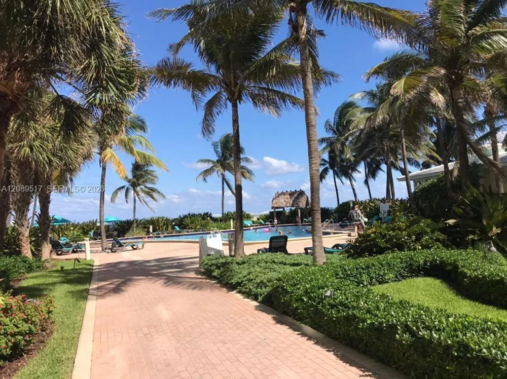 3901 S Ocean Dr #10W Hollywood, FL 33019