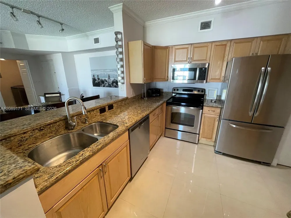 17100 Bay Rd #1816 Sunny Isles Beach, FL 33160