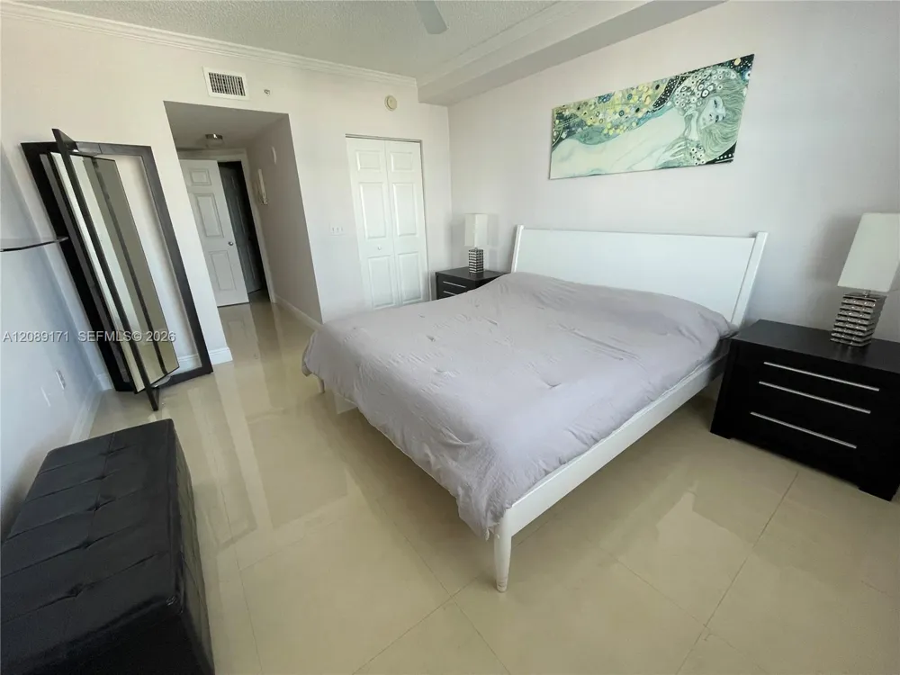17100 Bay Rd #1816 Sunny Isles Beach, FL 33160