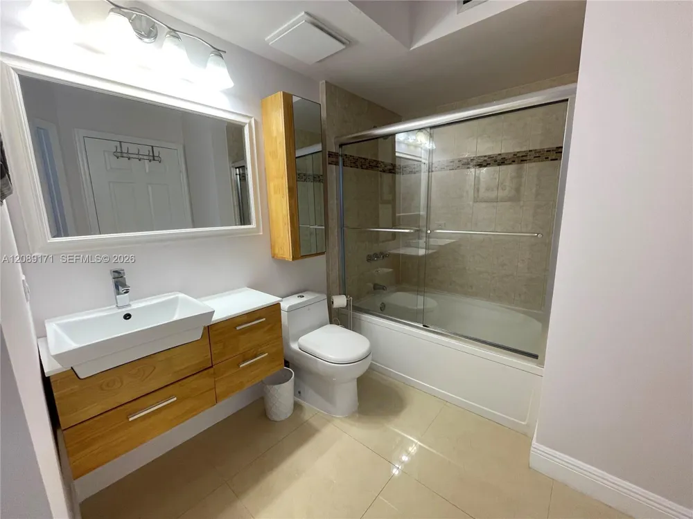 17100 Bay Rd #1816 Sunny Isles Beach, FL 33160