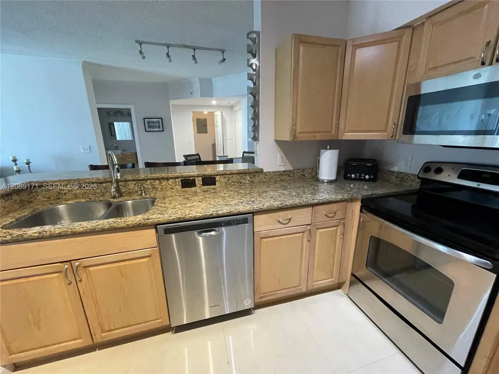 17100 Bay Rd #1816 Sunny Isles Beach, FL 33160