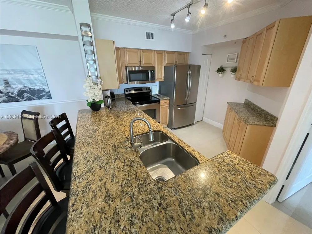 17100 Bay Rd #1816 Sunny Isles Beach, FL 33160