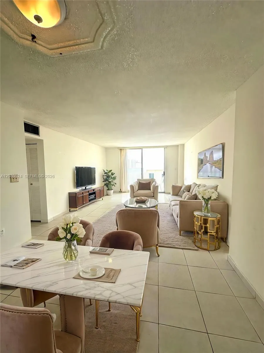 4675 W 18th Ct #801 Hialeah, FL 33012