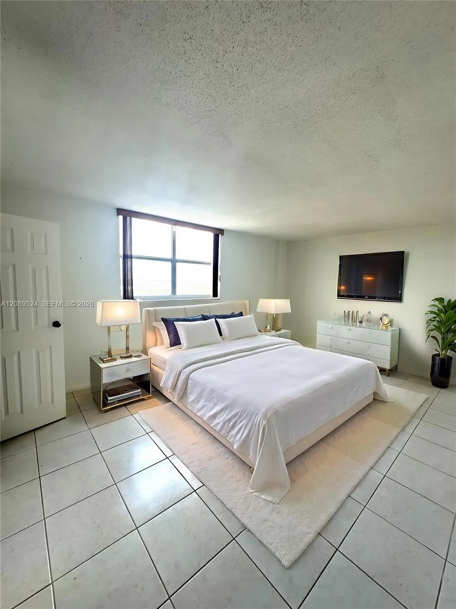 4675 W 18th Ct #801 Hialeah, FL 33012