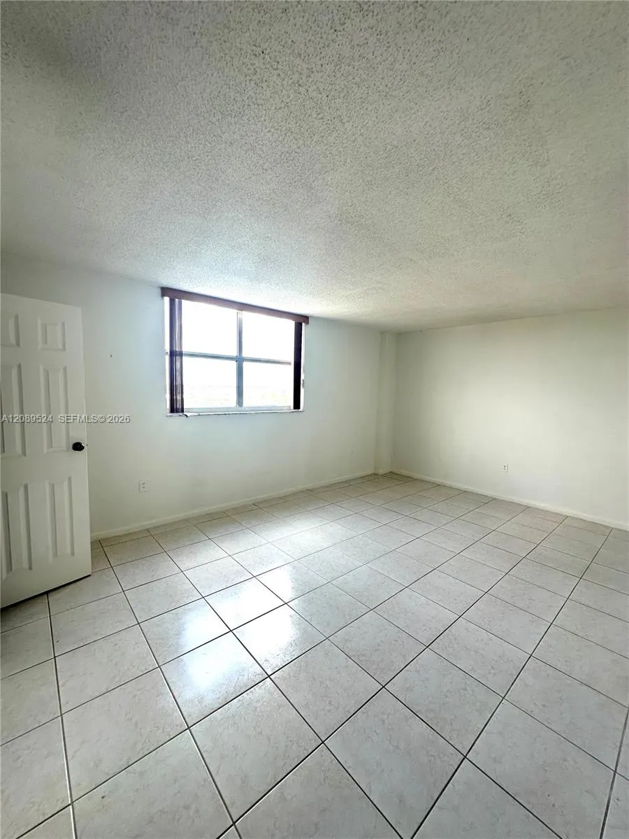 4675 W 18th Ct #801 Hialeah, FL 33012