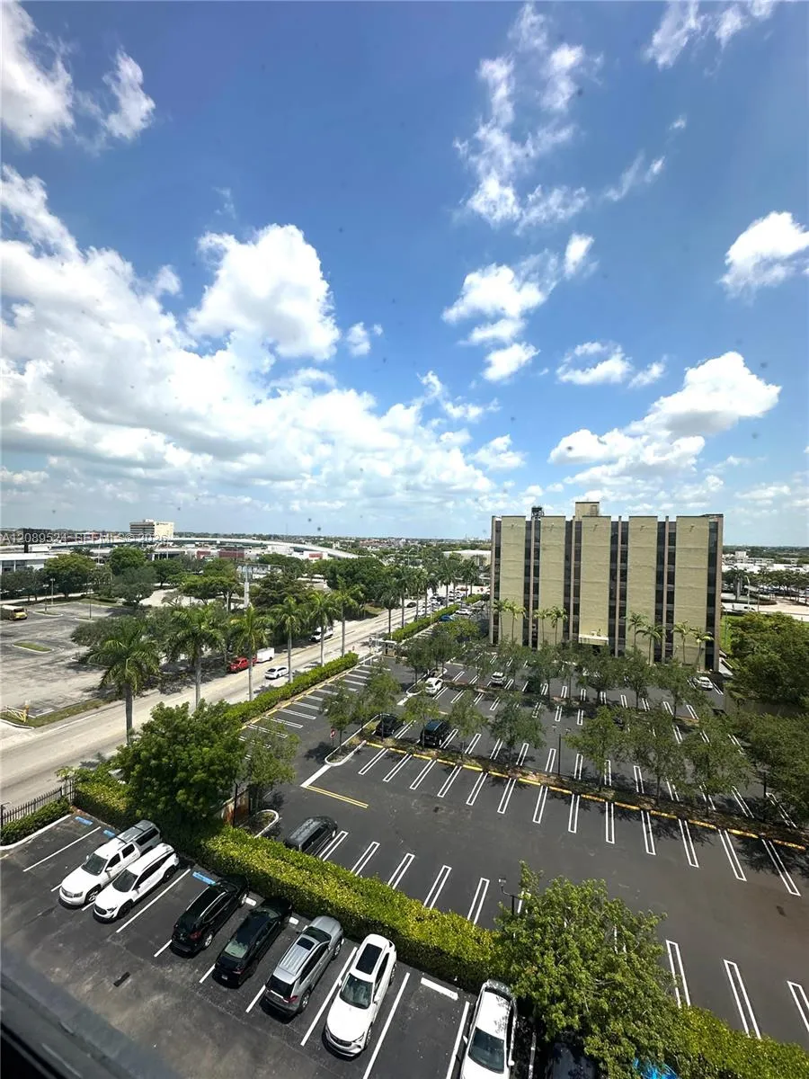 4675 W 18th Ct #801 Hialeah, FL 33012