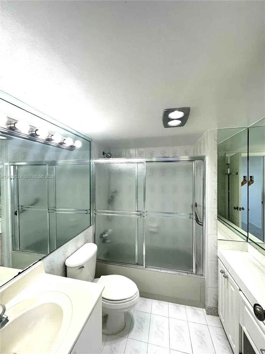 4675 W 18th Ct #801 Hialeah, FL 33012