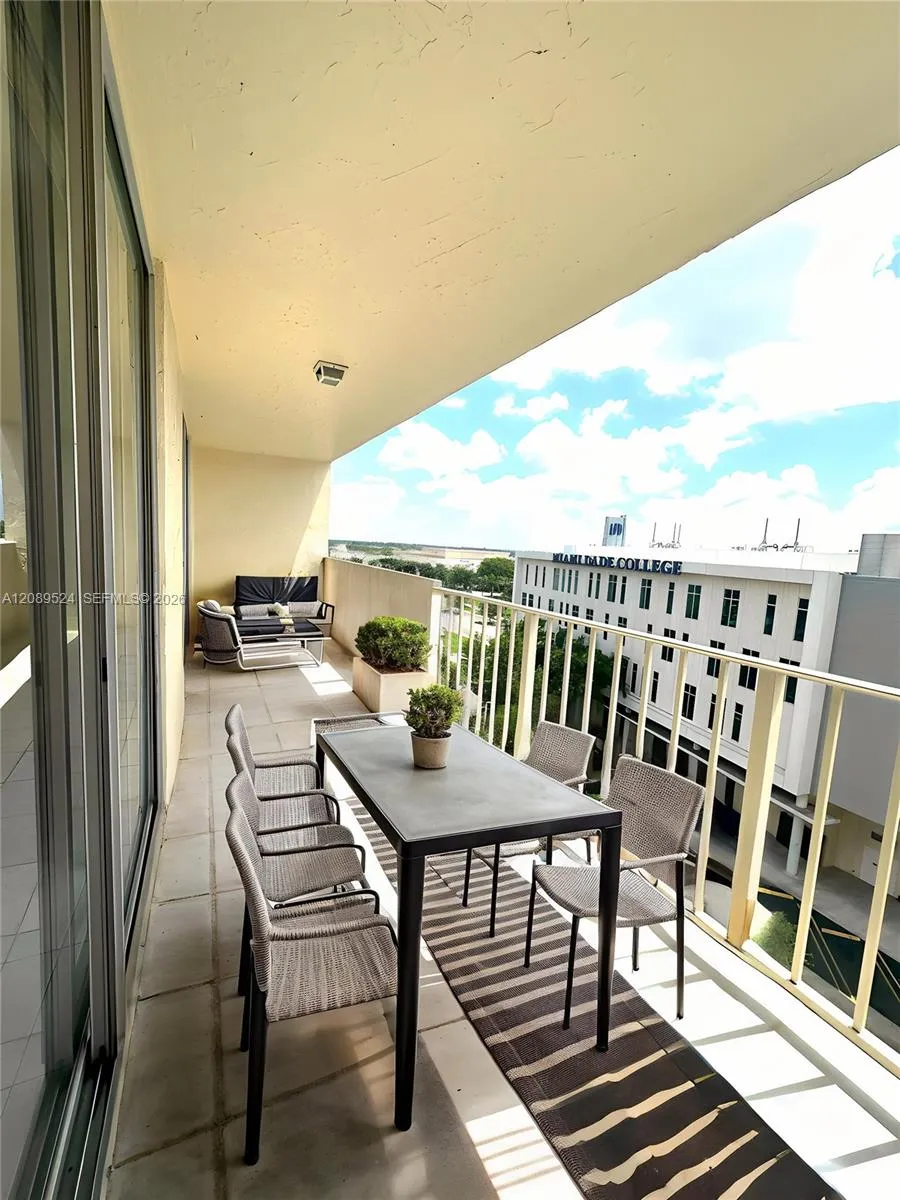 4675 W 18th Ct #801 Hialeah, FL 33012