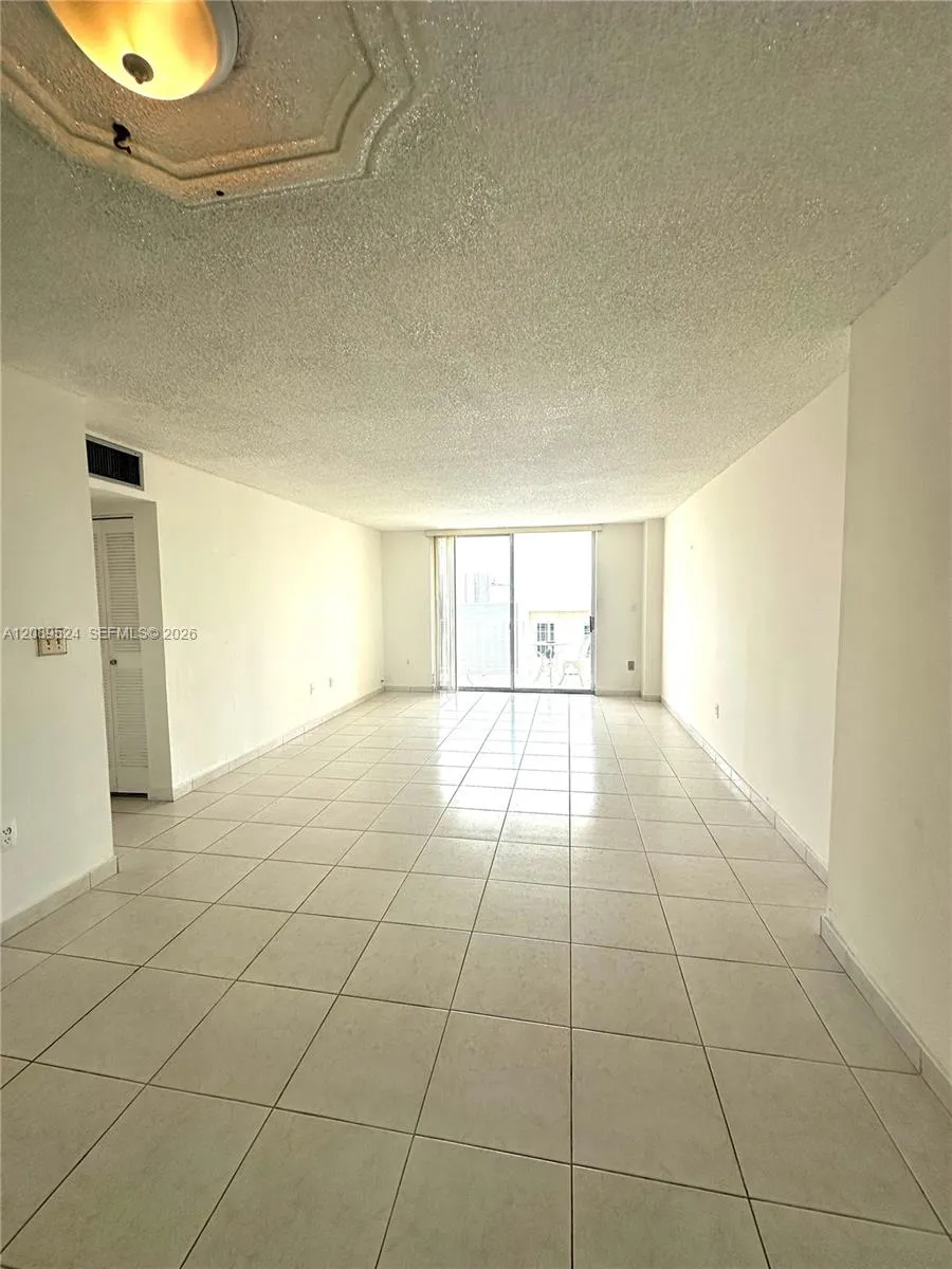 4675 W 18th Ct #801 Hialeah, FL 33012