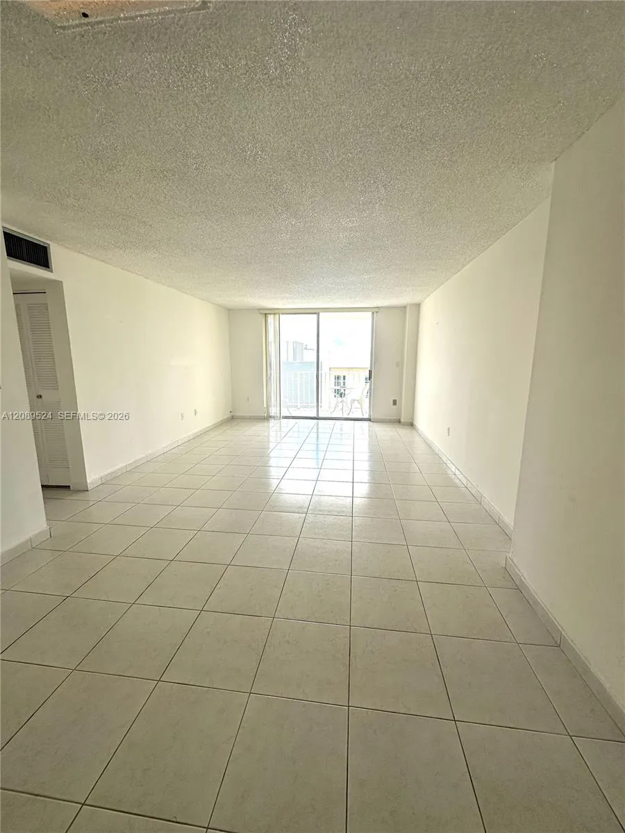 4675 W 18th Ct #801 Hialeah, FL 33012