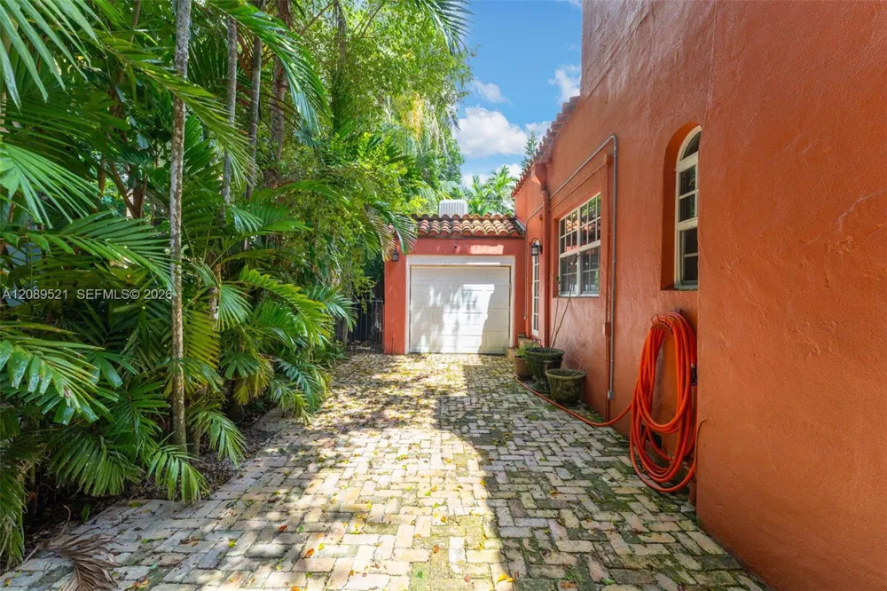 629 Altara Ave Coral Gables, FL 33146