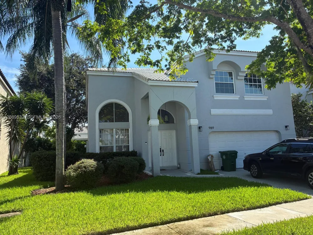 989 NW 156 AVE Pembroke Pines, FL 33028