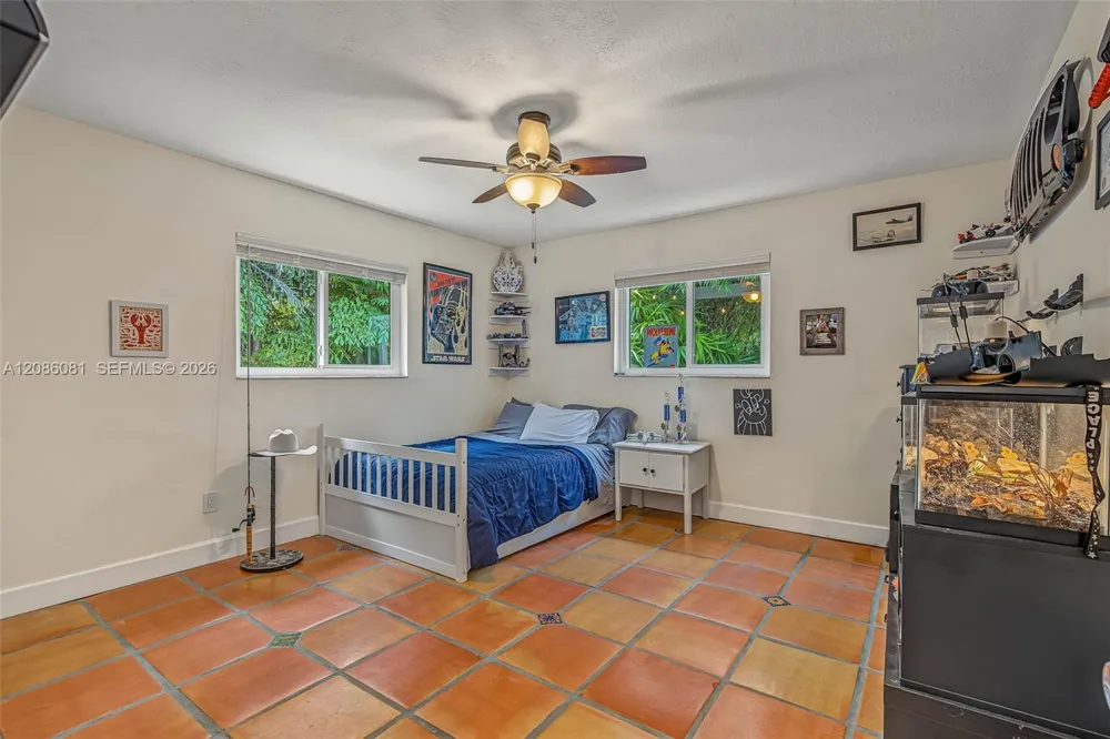 18740 SW 86th Ave Cutler Bay, FL 33157