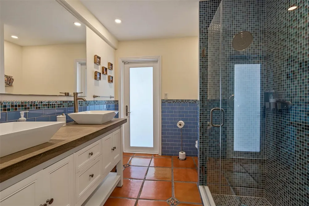 18740 SW 86th Ave Cutler Bay, FL 33157