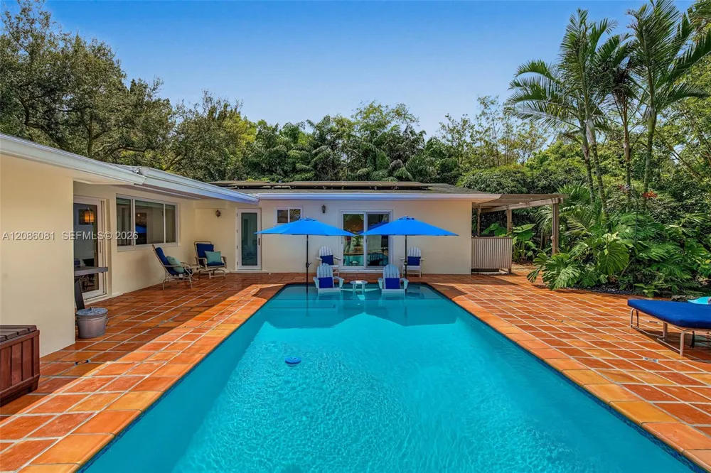 18740 SW 86th Ave Cutler Bay, FL 33157