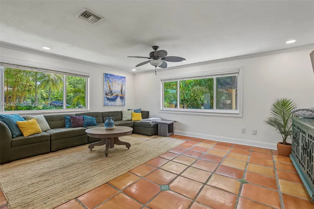 18740 SW 86th Ave Cutler Bay, FL 33157