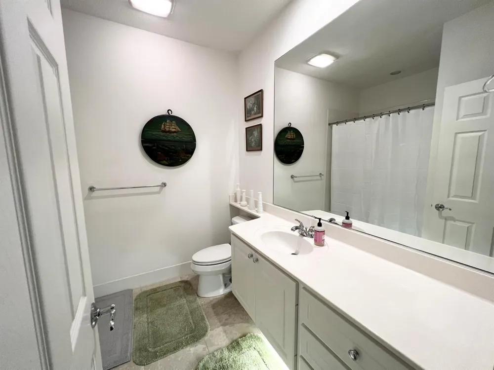 2913 E Community Drive Jupiter, FL 33458