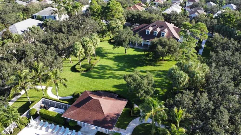 2913 E Community Drive Jupiter, FL 33458