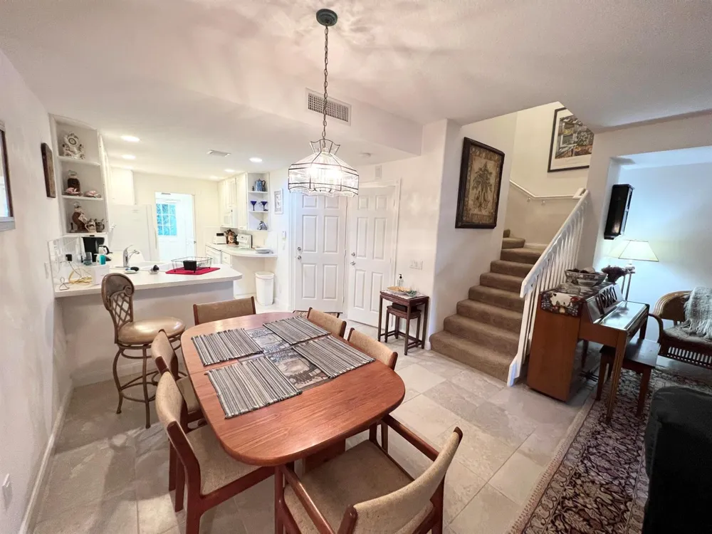 2913 E Community Drive Jupiter, FL 33458
