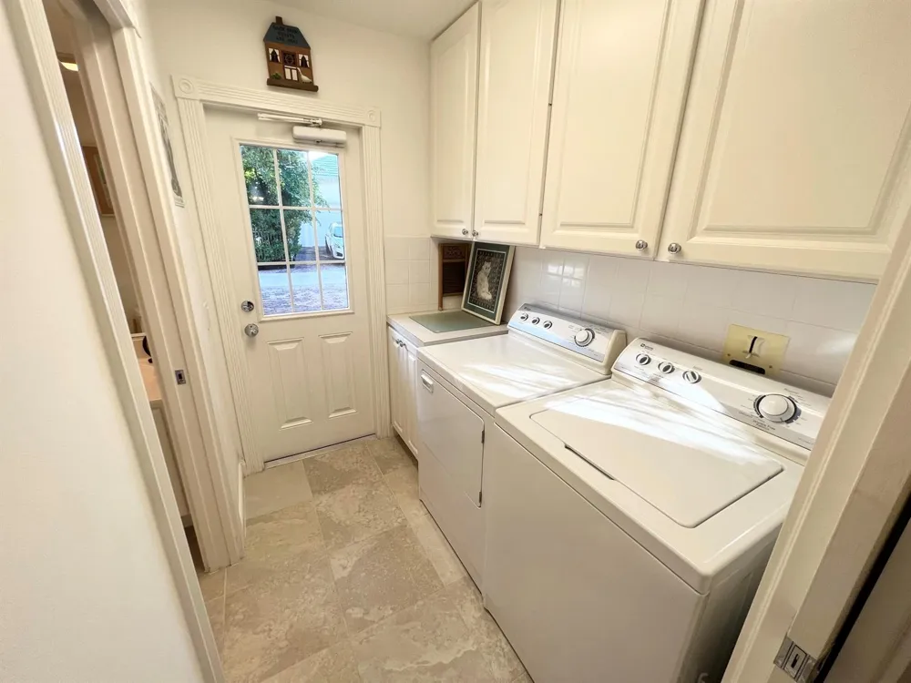 2913 E Community Drive Jupiter, FL 33458