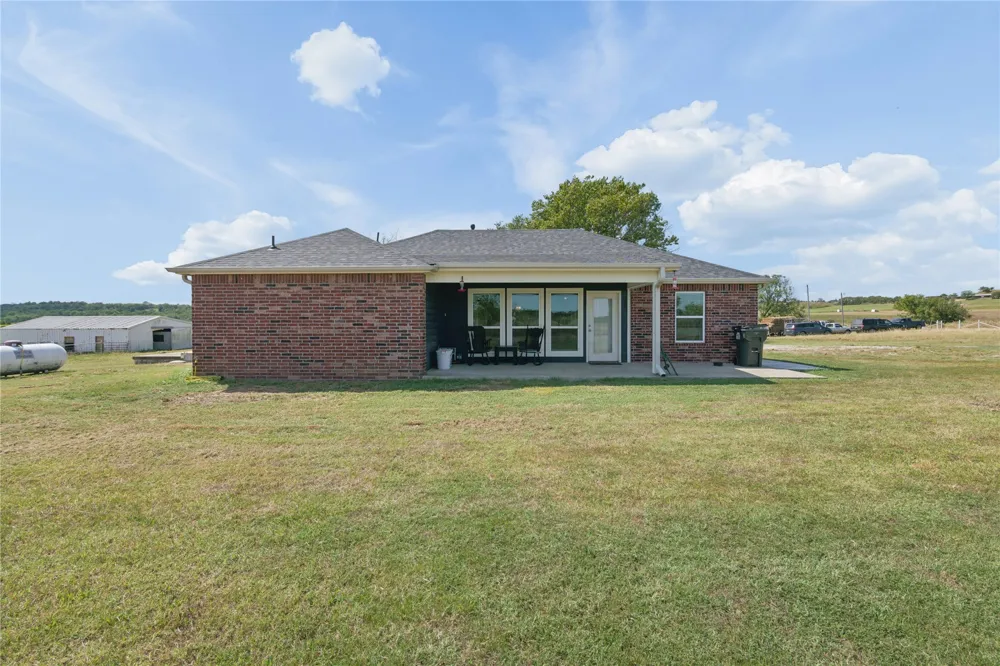 394951 W 3900 ROAD Skiatook, OK 74070