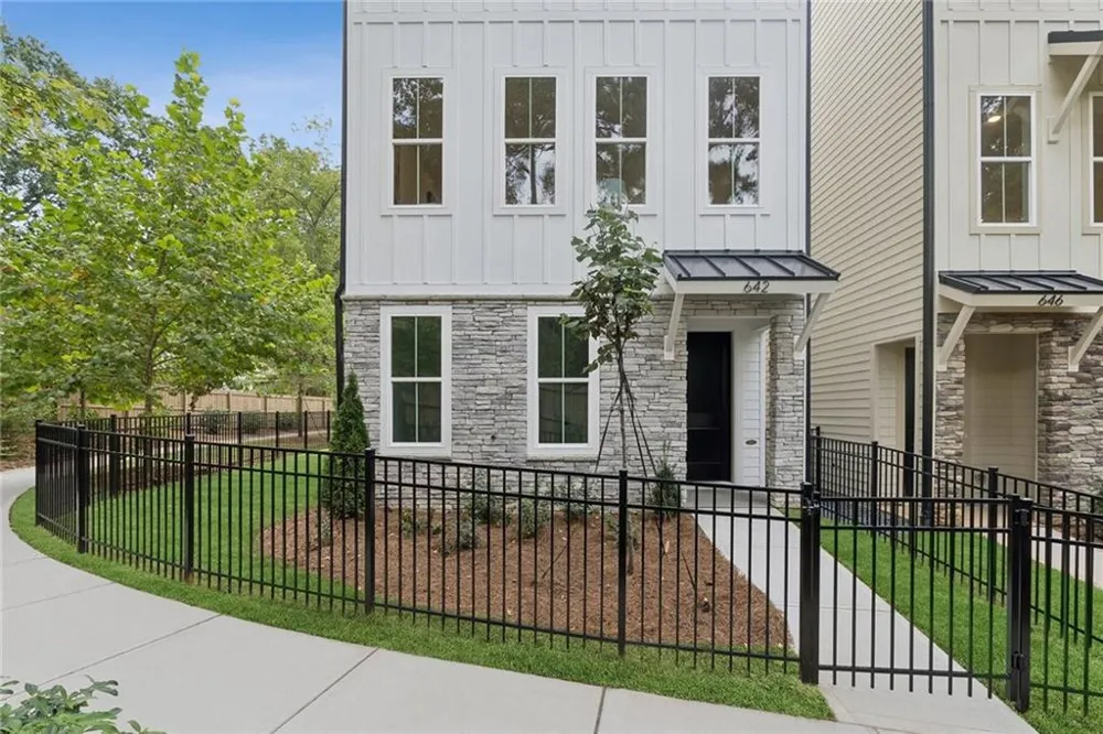 642 Memphis Drive Scottdale, GA 30079