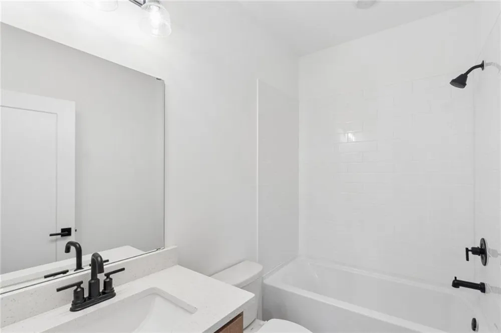 642 Memphis Drive Scottdale, GA 30079