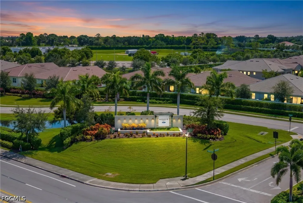 Bonavie Cove Drive Fort Myers, FL 33966