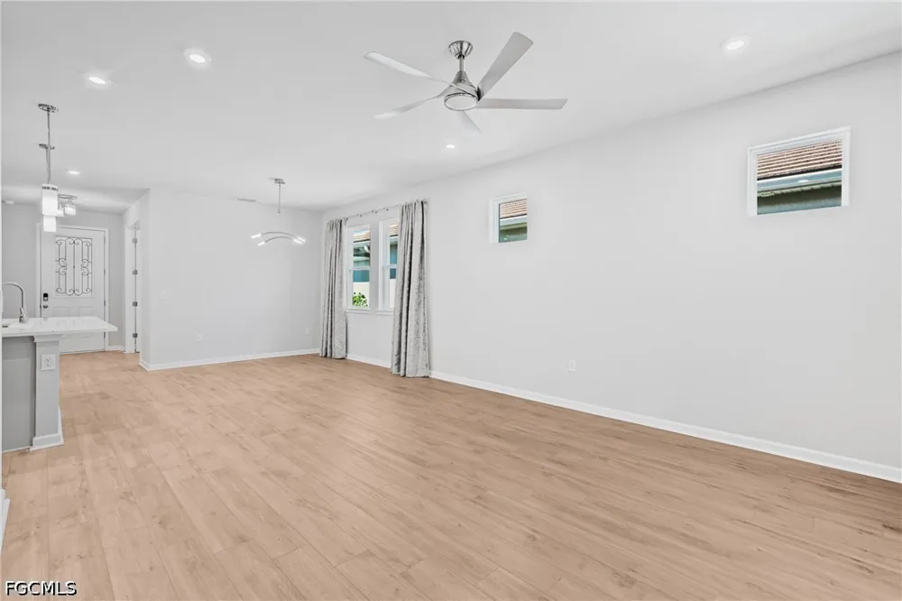Bonavie Cove Drive Fort Myers, FL 33966