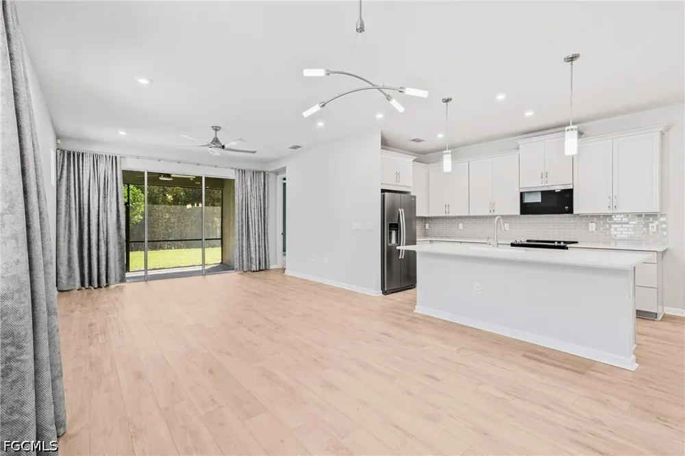 Bonavie Cove Drive Fort Myers, FL 33966