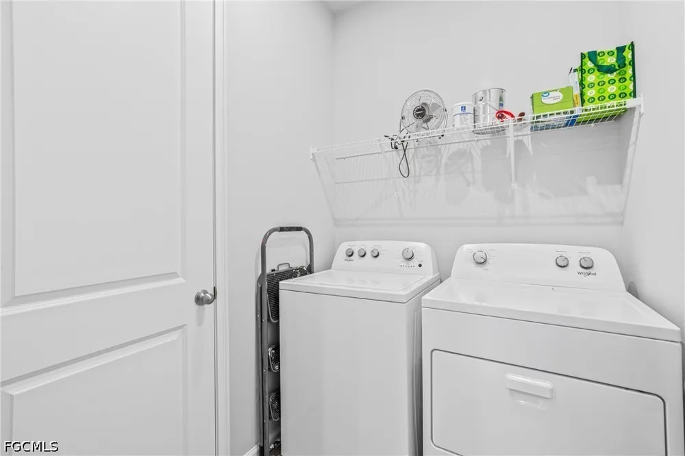 Bonavie Cove Drive Fort Myers, FL 33966