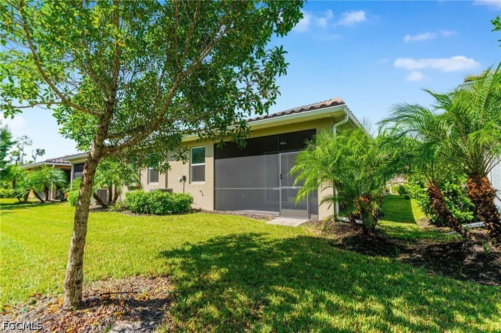 Bonavie Cove Drive Fort Myers, FL 33966