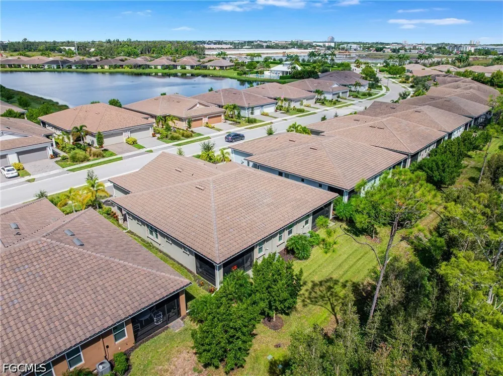 Bonavie Cove Drive Fort Myers, FL 33966
