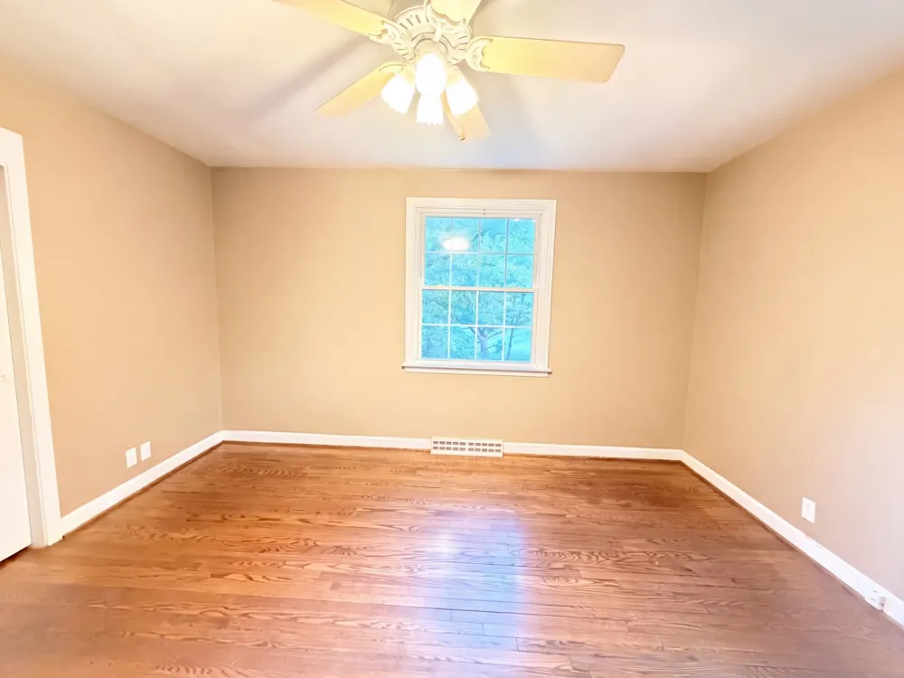 1223 Beverly Hills Dr Clarksville, TN 37040
