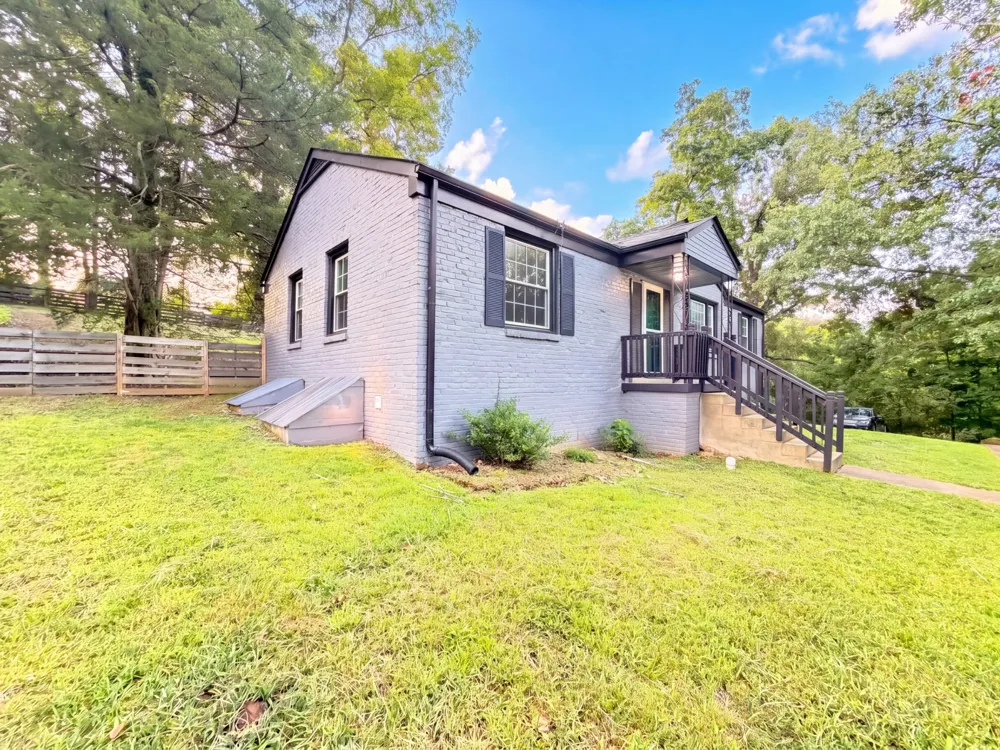 1223 Beverly Hills Dr Clarksville, TN 37040