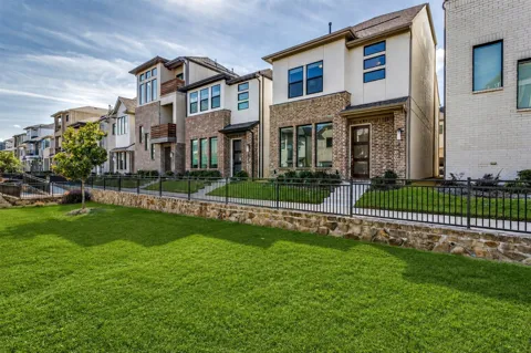 8052 Zeppos Drive