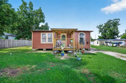 1715 W Humble Street