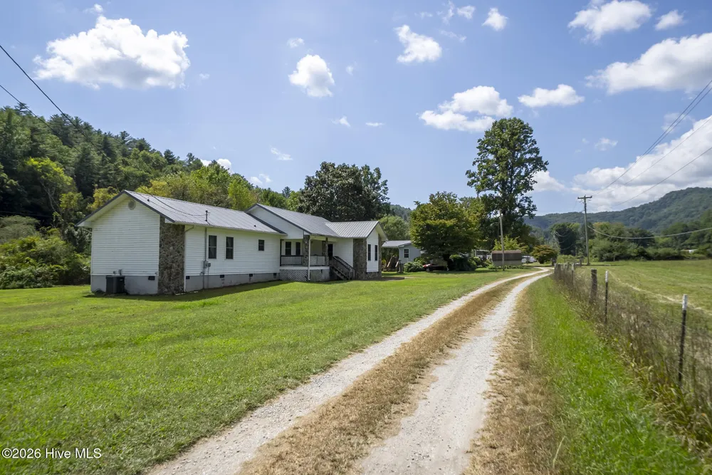 114 Fletcher Hooper Road Robbinsville, NC 28771