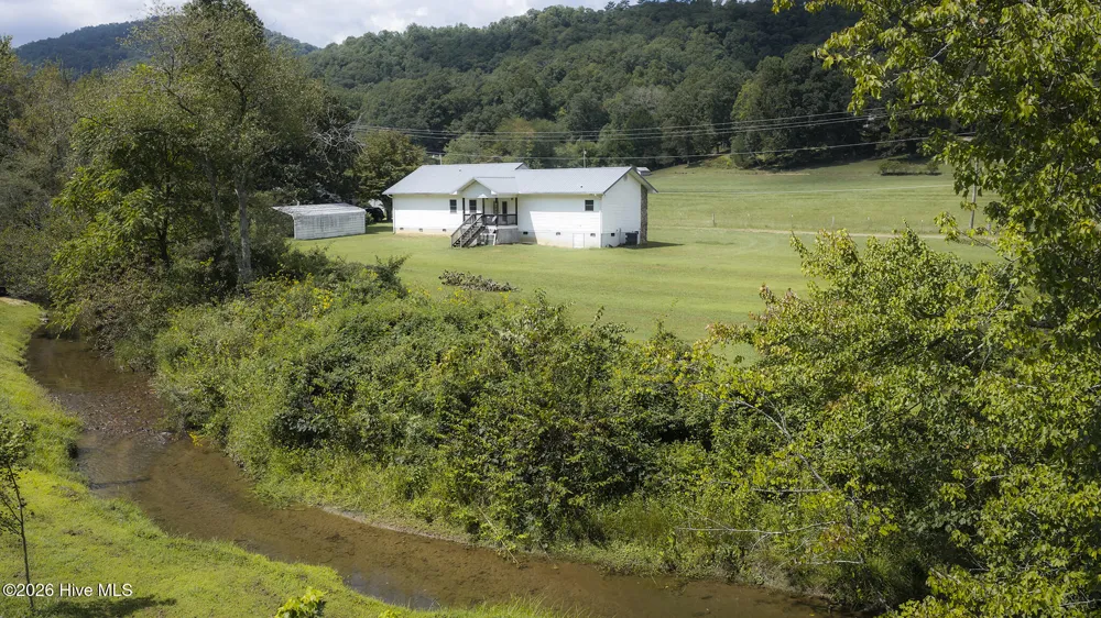 114 Fletcher Hooper Road Robbinsville, NC 28771
