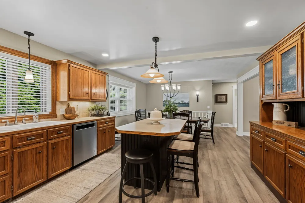 1861 Pine Grove Drive Jenison, MI 49428