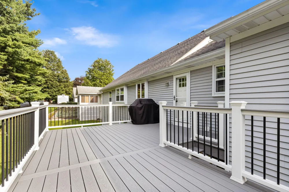 1861 Pine Grove Drive Jenison, MI 49428