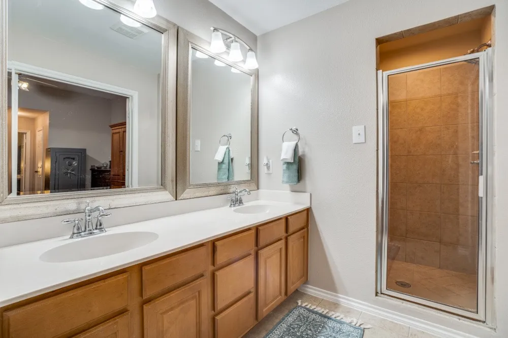 108 High Meadows Court Decatur, TX 76234
