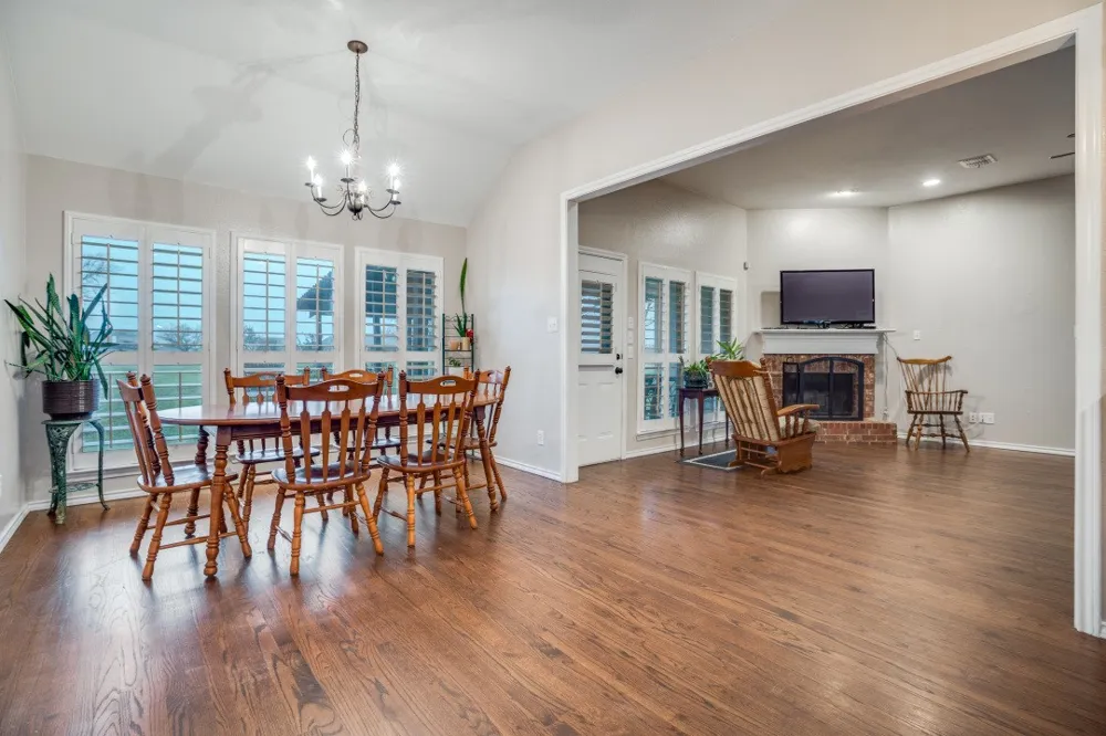 108 High Meadows Court Decatur, TX 76234