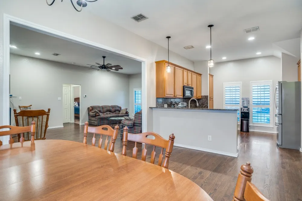 108 High Meadows Court Decatur, TX 76234