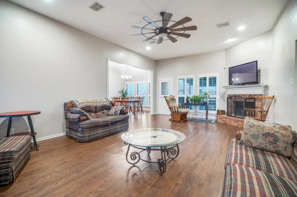 108 High Meadows Court Decatur, TX 76234